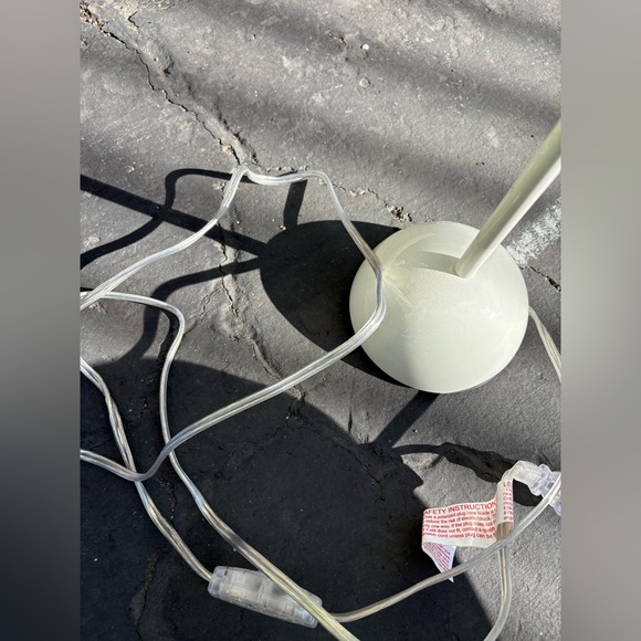 &Traditon Flowerpot Lamp in white and yellow - Picture 5 of 6